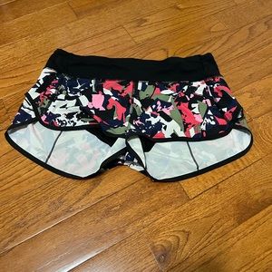 Lululemon Speed Shorts — Length 2.5 — Size 8